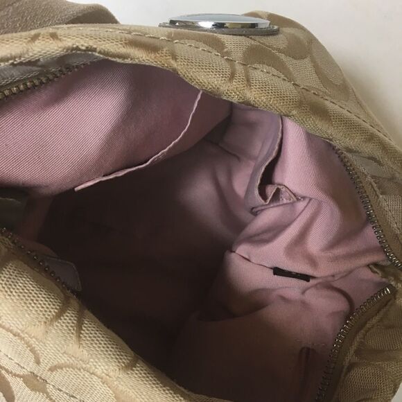 Coach crossbody khaki signature multi color trim - Picture 10 of 13